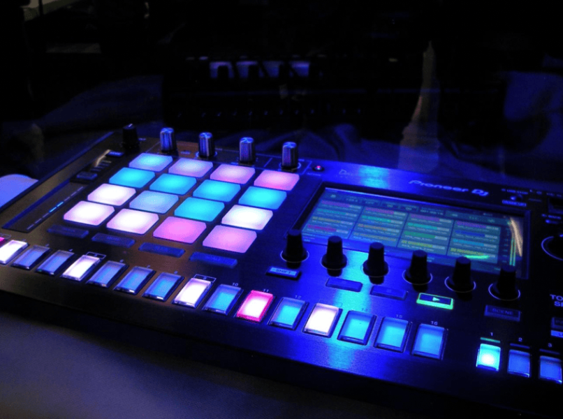 Top 25 Raspberry Pi Projects: Engaging Ideas for Educators and Makers Top 25 Raspberry Pi Projects: Engaging Ideas for Educators and Makers